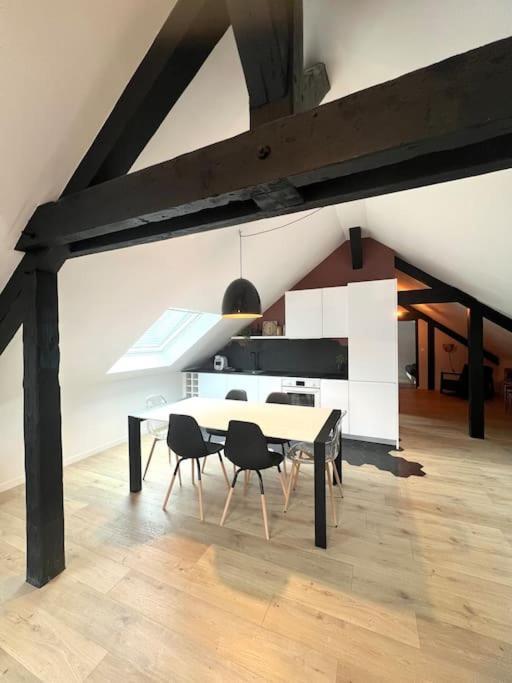 Appartement Spacieux Et Lumineux Proche Du Centre Historique 多尔德布列塔尼 外观 照片