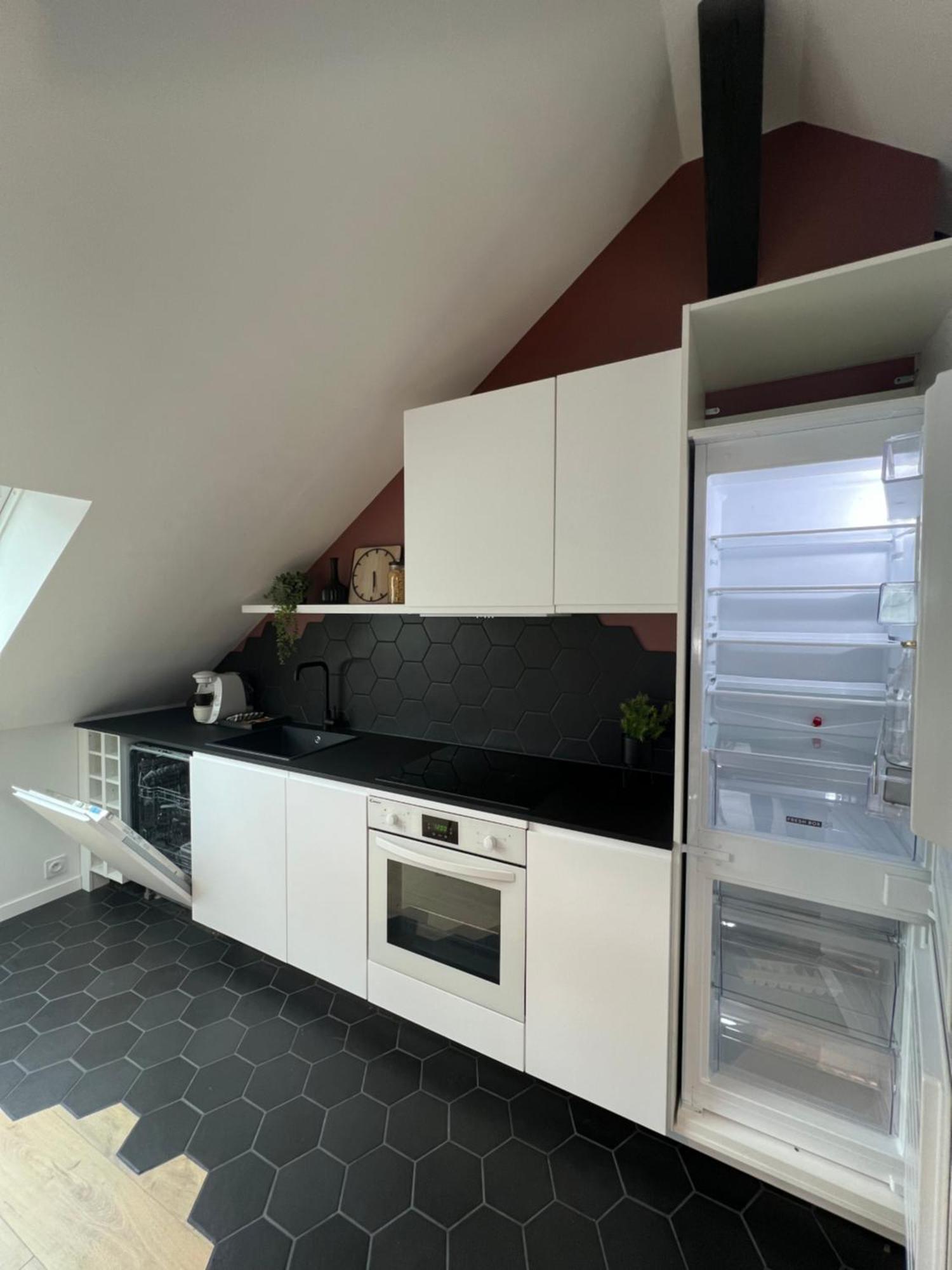 Appartement Spacieux Et Lumineux Proche Du Centre Historique 多尔德布列塔尼 外观 照片